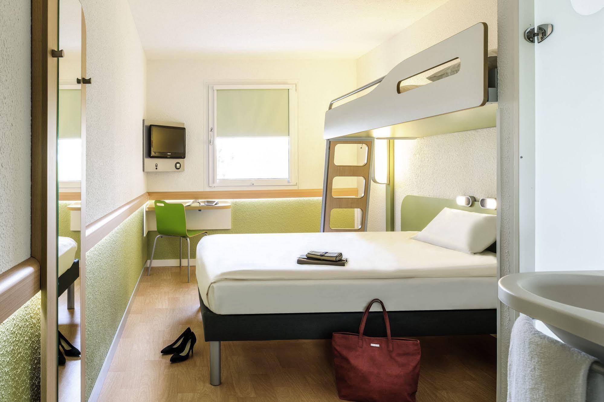 B&B Hotel Rostock-Broderstorf Exterior photo