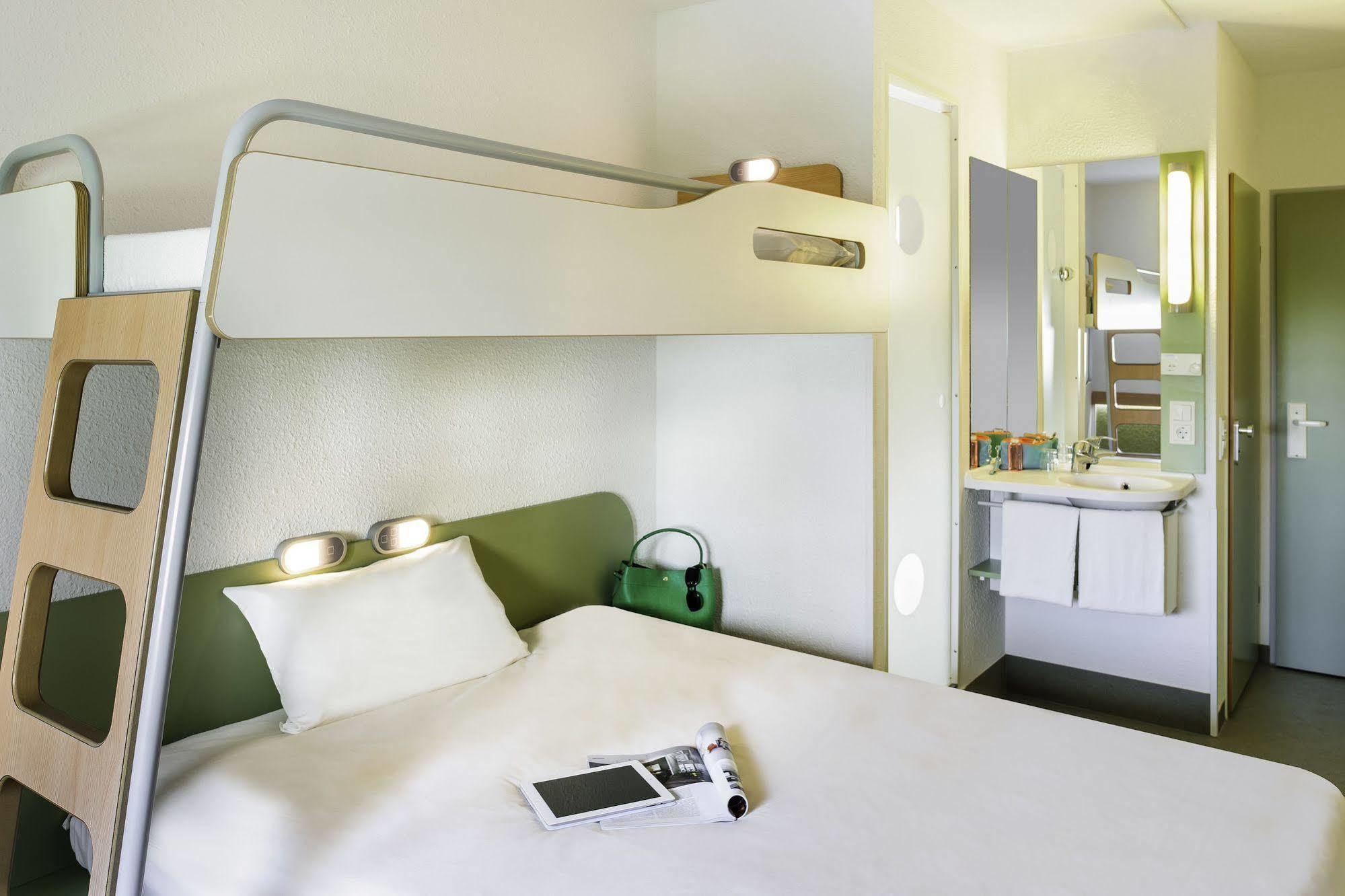 B&B Hotel Rostock-Broderstorf Exterior photo